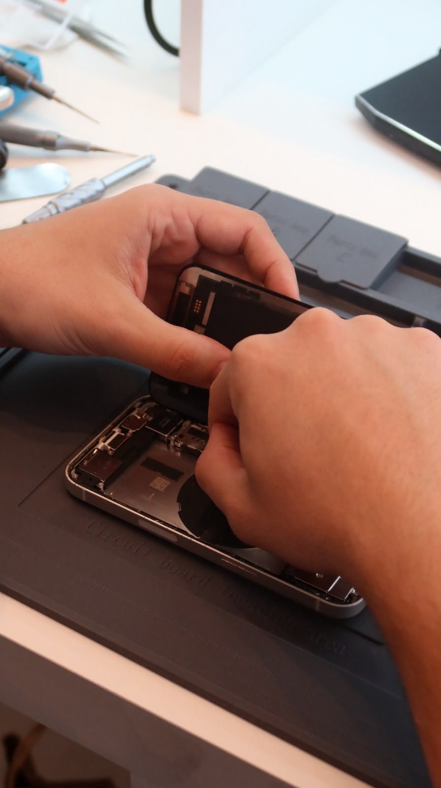 Laboratório Especializado de Reparos de iPhone Haltech Blumenau